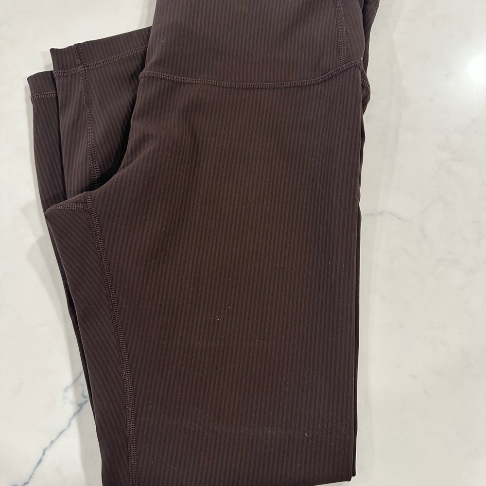 Wunder Train High-Rise Ribbed
Crop 23" Espresso size 6